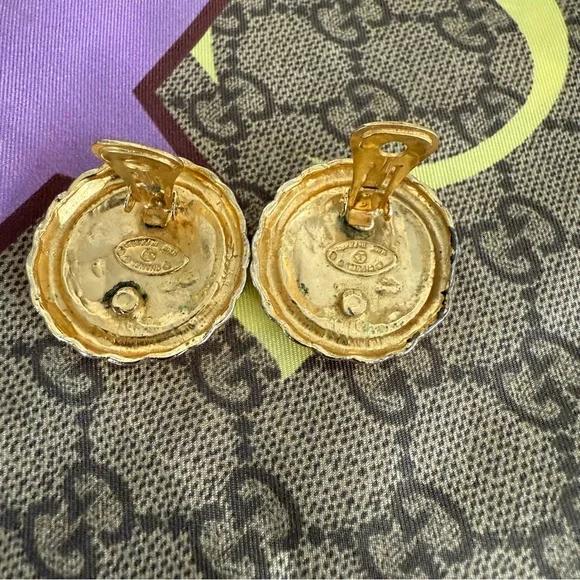 Vintage 90’s CHANEL Clip Ons with Braided Gold